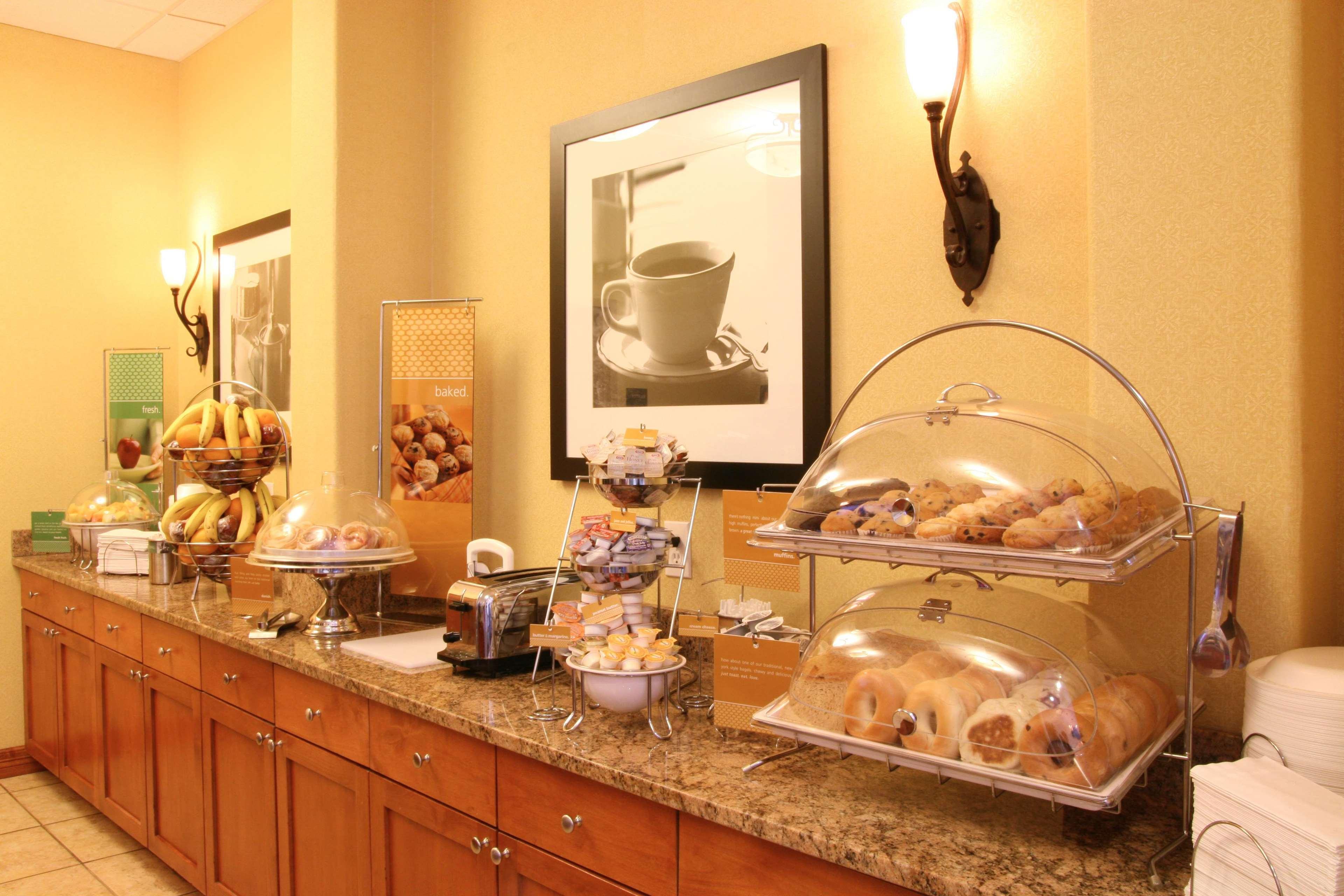 Hampton Inn & Suites Parker Restoran gambar
